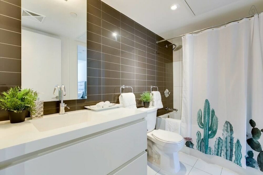 Фото City Condo by Rogers Centre