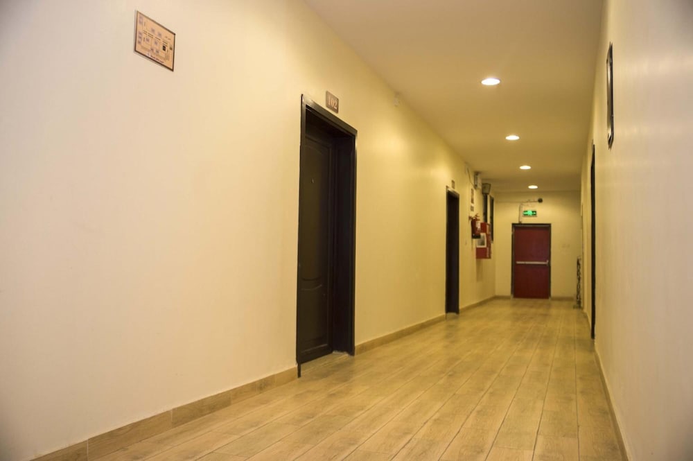 Фото Al Eairy Furnished Apartments Qassim 4