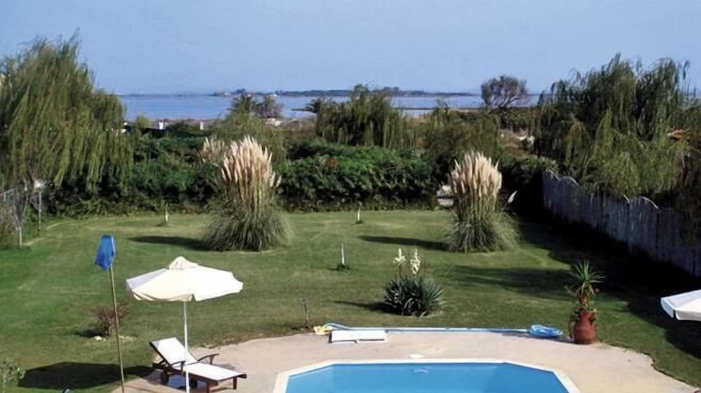 Фото Gyra Villas