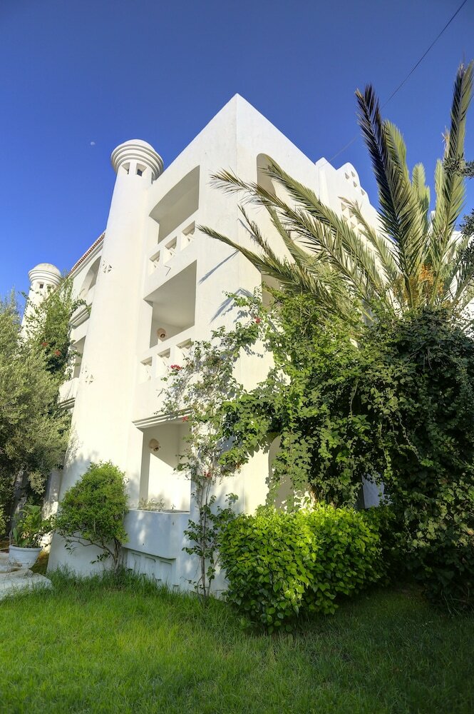 Фото отеля 2