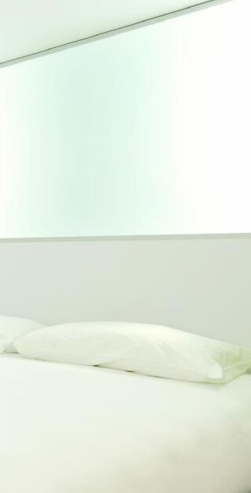 Фото Ibis Styles Vannes Gare Centre