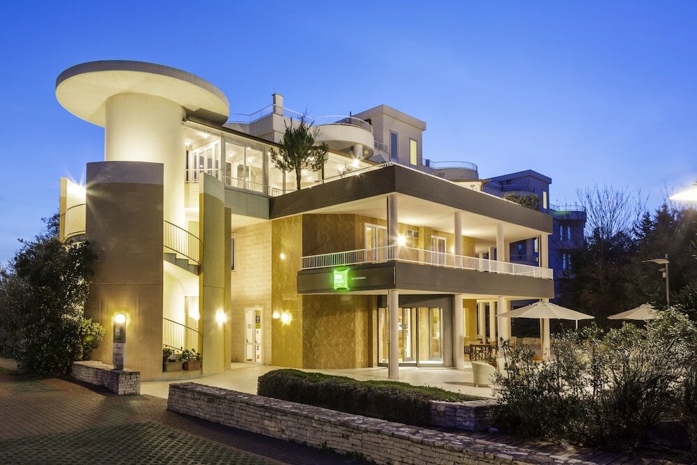 Фото Ibis Styles Bari Giovinazzo