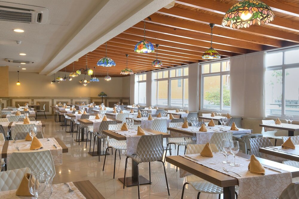 Фото Hovima Santa María