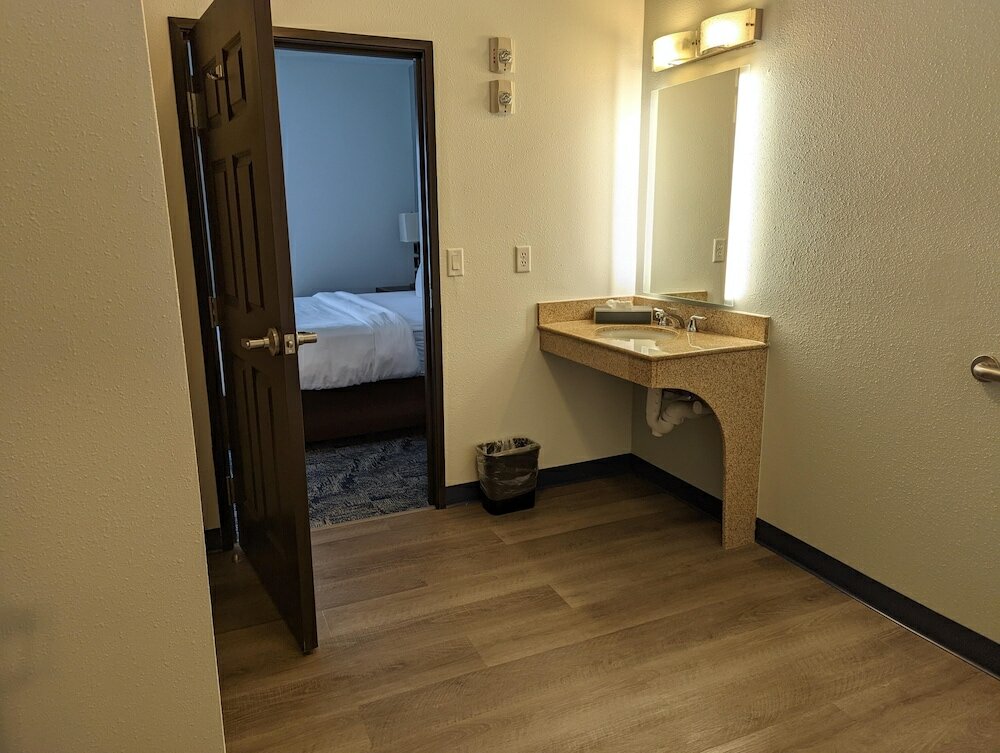 Фото La Quinta Inn & Suites by Wyndham Fort Worth Ne Mall