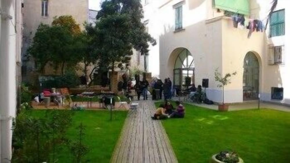 Фото La Controra Hostel