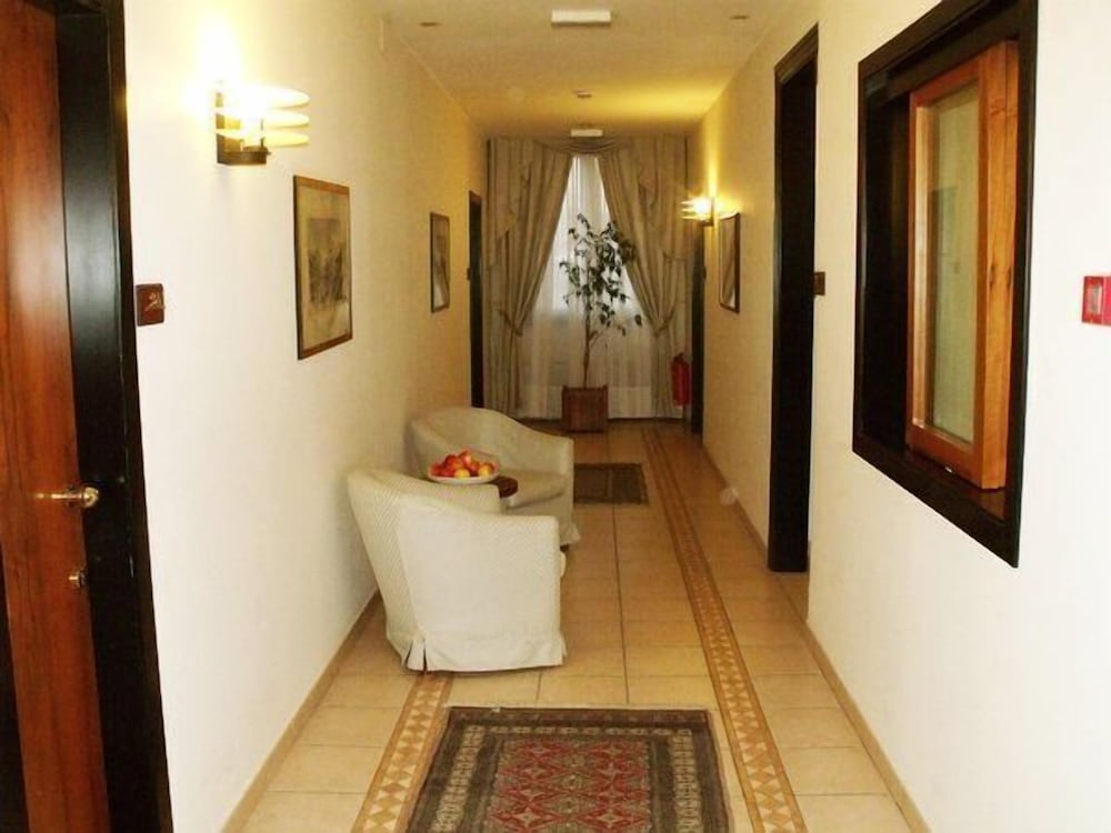 Фото Domus Mariae Albergo