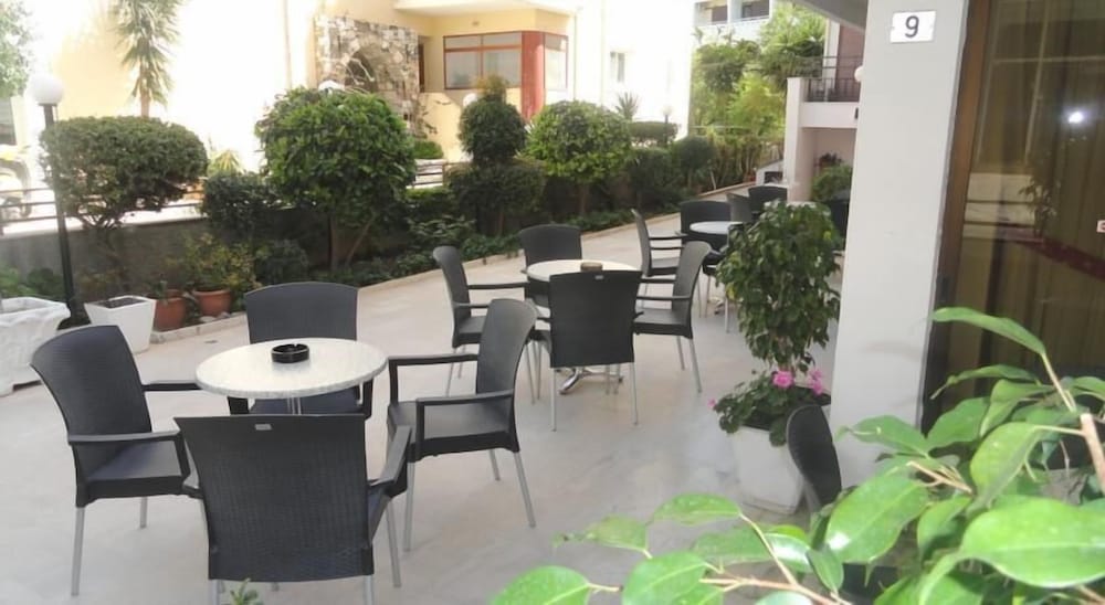 Фото Отель Yiorgos