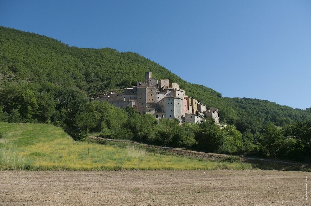 Фото Castello di Postignano Relais