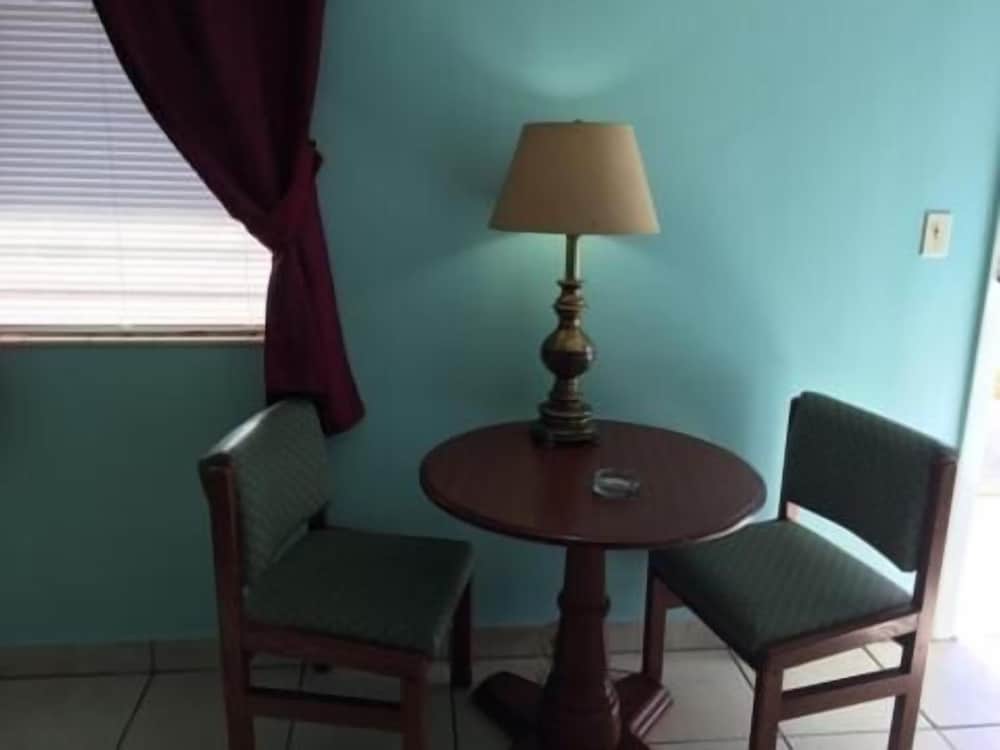 Фото Skylark Motel