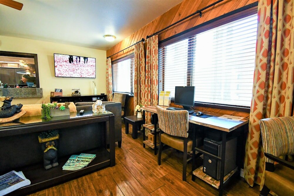 Фото Snow Lake Lodge