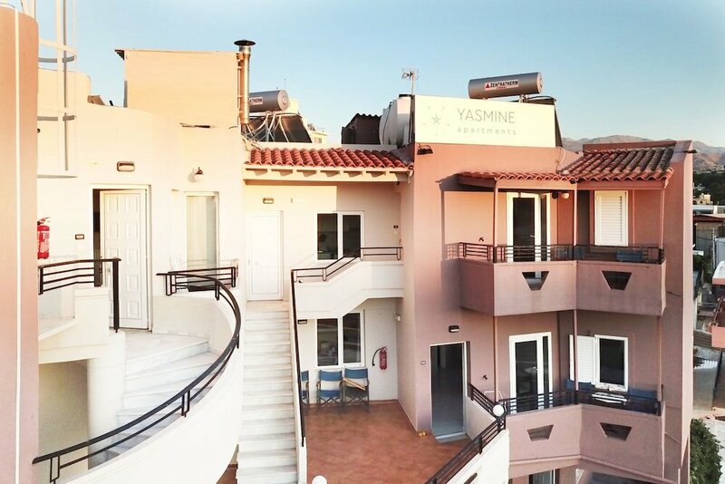 Гостиница Yasmine Apartments