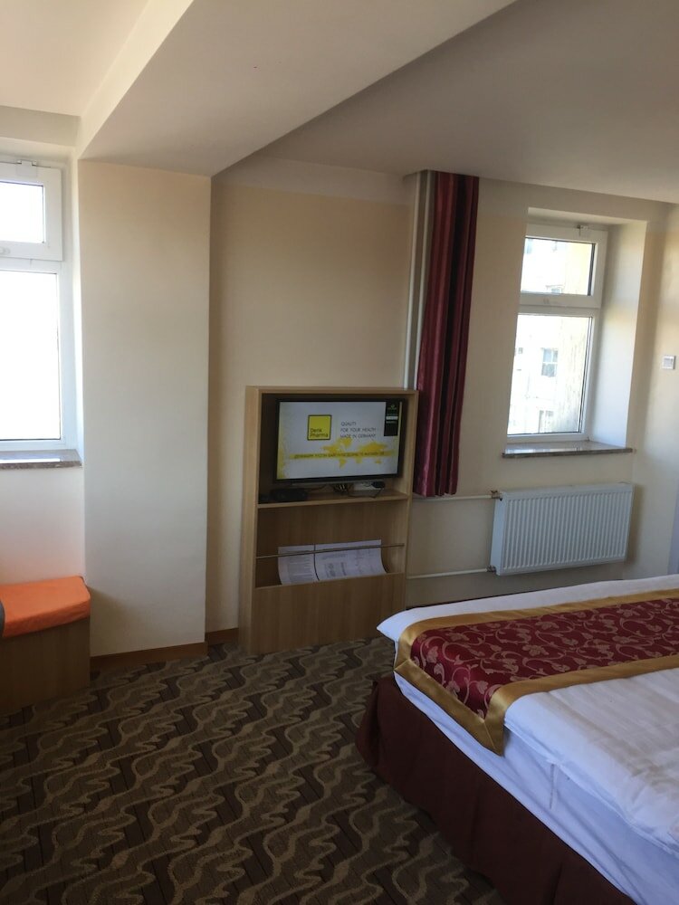 Фото Отель Очир титэм (Бриллиантовая корона)