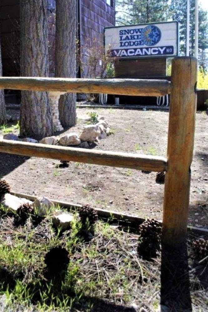 Фото Snow Lake Lodge