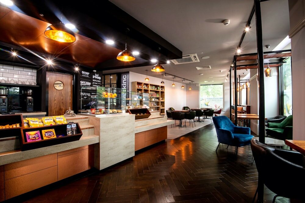 Фото Roomzzz London Stratford