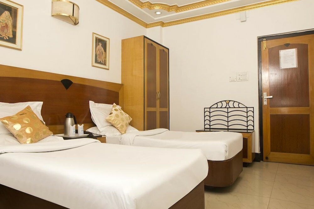 Фото Hotel White House