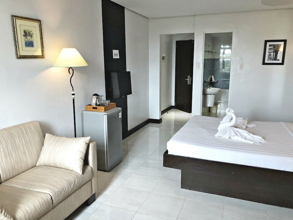 Фото Ninong's Hotel