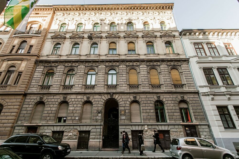 Фото отеля 1