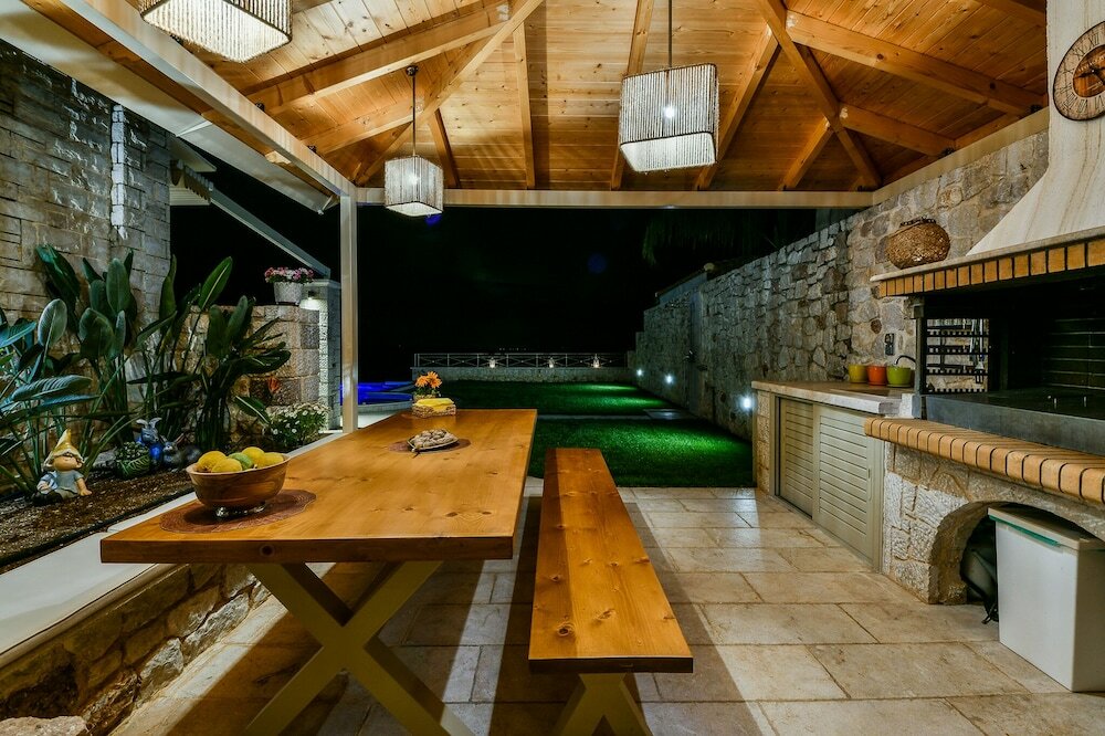 Фото Villa with Striking views over the infinity Pool