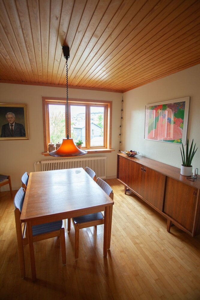 Фото 3 Storey 5 Bedroom, 3 Bathroom House in the Center of Tórshavn
