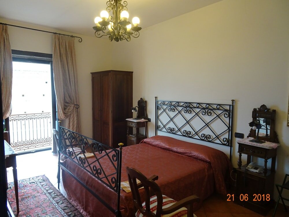 Фото Castello di Altomonte