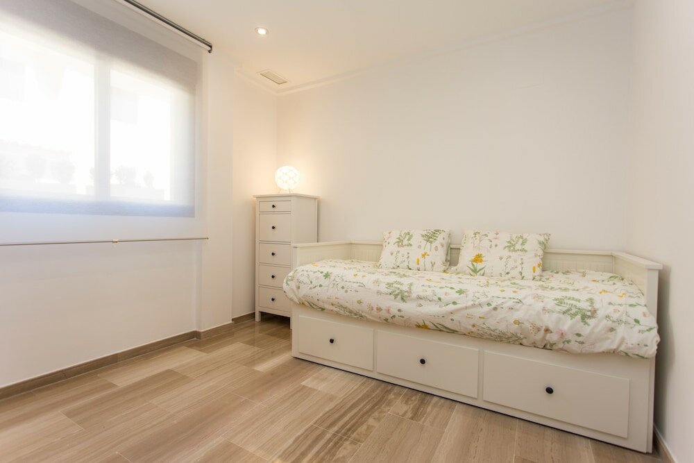 Фото Lujoso apartamento con piscina interior