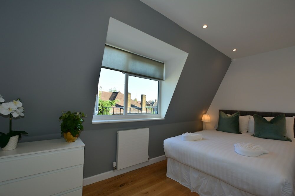 Фото London Deluxe Apartments