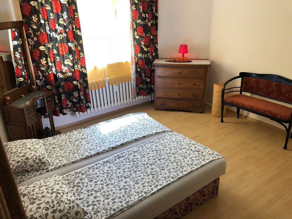 Фото Top center on a quiet street