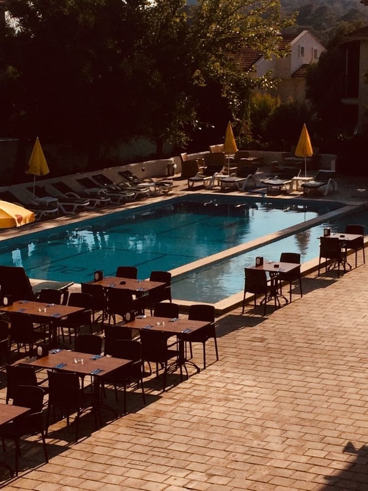 Фото Hotel De Huzur