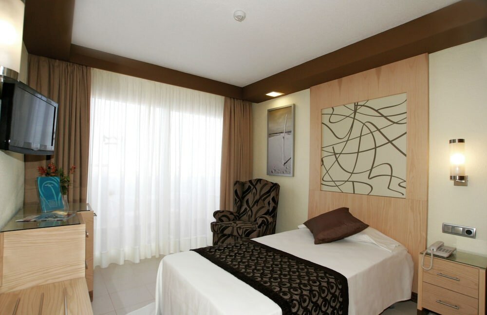 Фото Hotel Riu La Mola