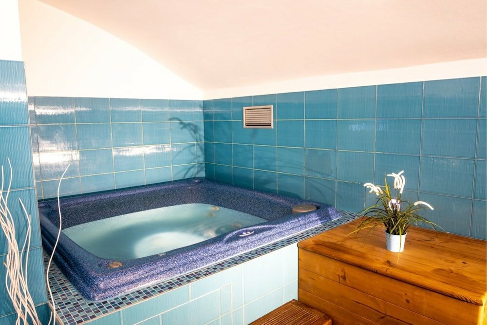 Фото Ea Embassy Prague Hotel