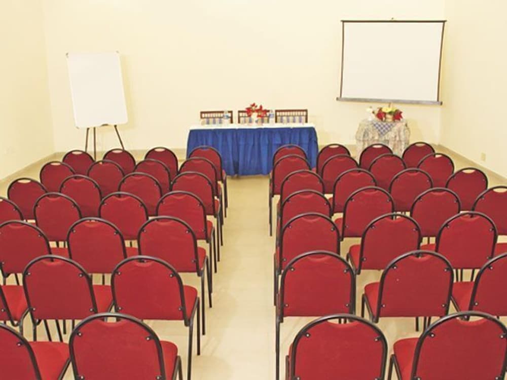 Фото T And U Leisure Hotel