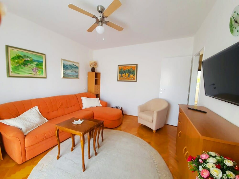 Фото Insideout Apartment