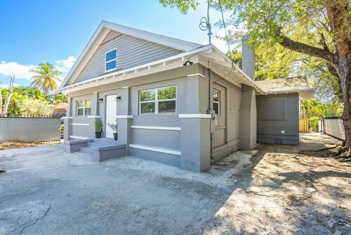 Гостиница Modern & Cozy 5bd House in Buenavista в Майами