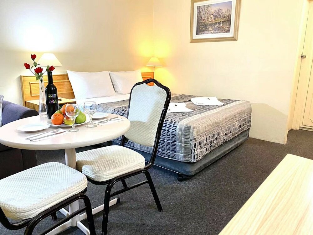 Фото Gateway Motor Inn