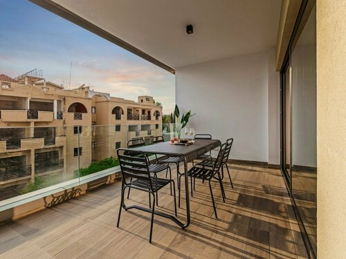 Гостиница Sanders Evolution - Cozy 3-bdr Apt w Shared Pool в Лимассоле