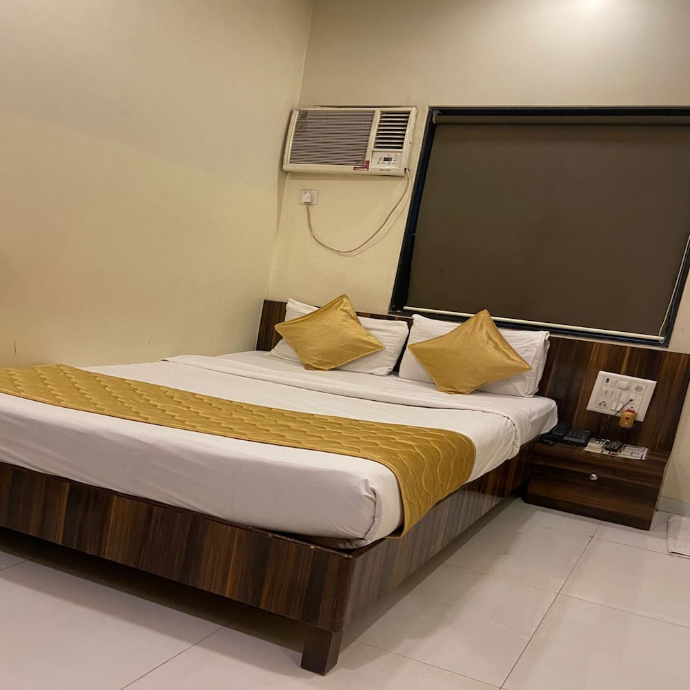 Фото Hotel Garden Park - Near Trade Centre, Visa Consulate