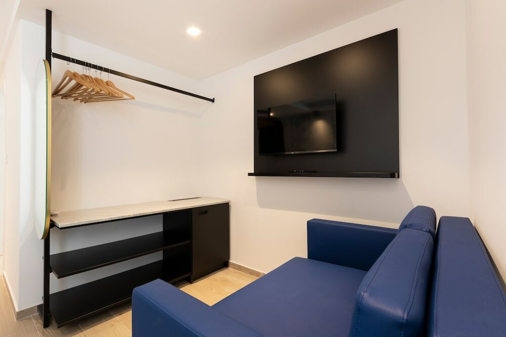 Фото G Hotel by Jl