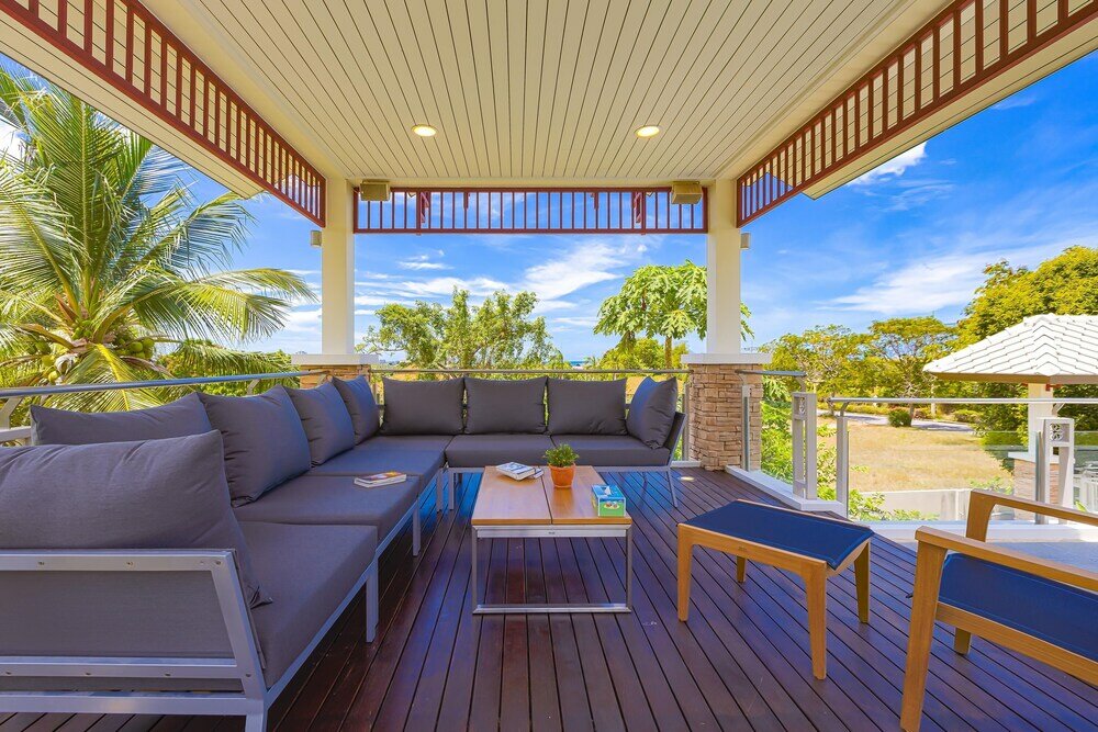 Фото Luxury Mansion 6 Br on Golf Course Jb