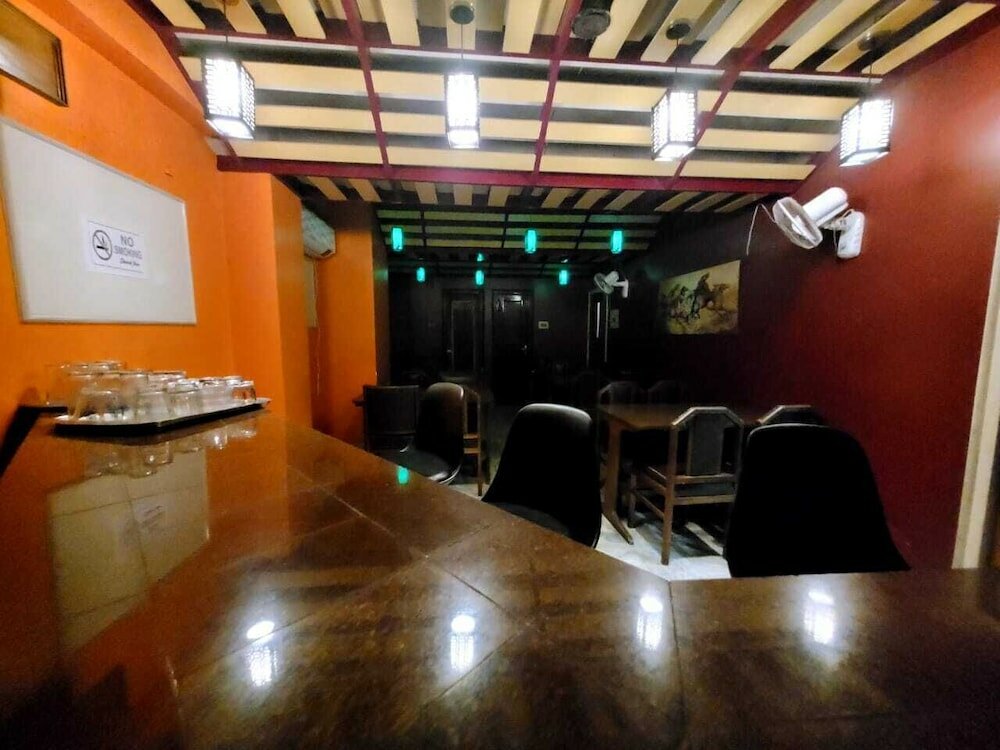 Фото Hotel Pradyut