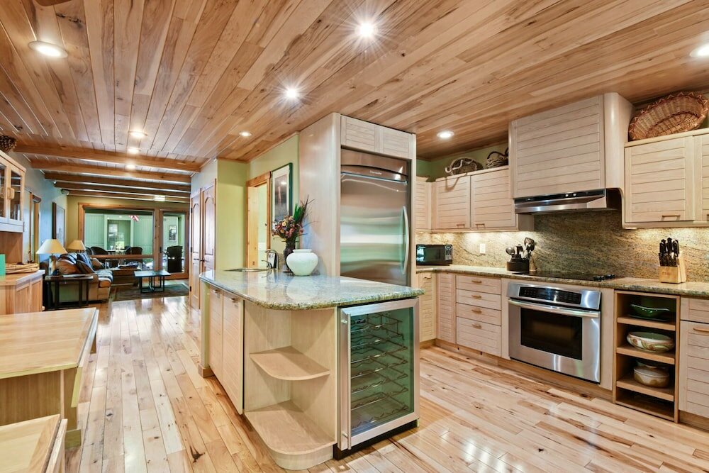 Фото Beachfront Ski Cabin