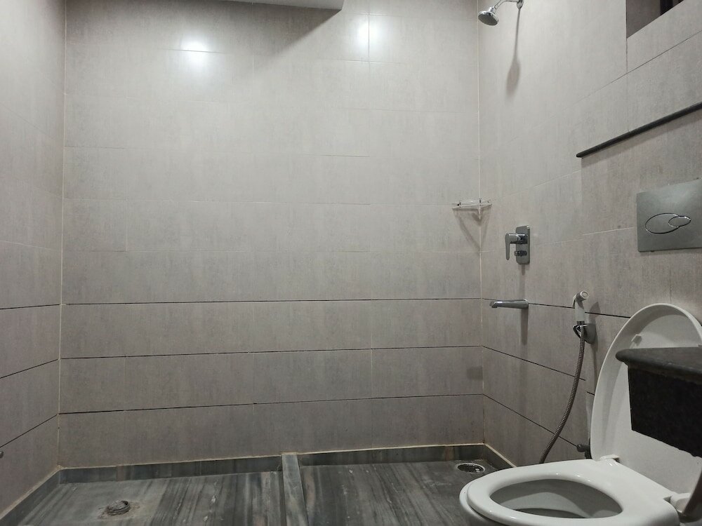 Фото Hotel Autumn Crocus - A Boutique Hotel