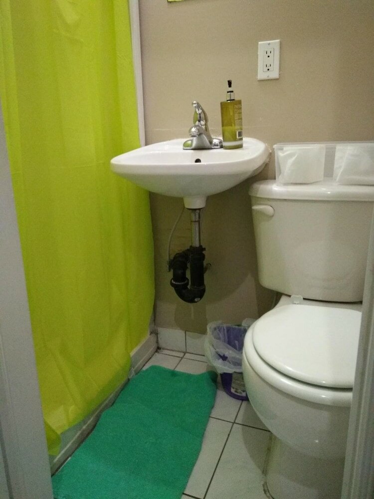 Фото Toronto Travellers Home