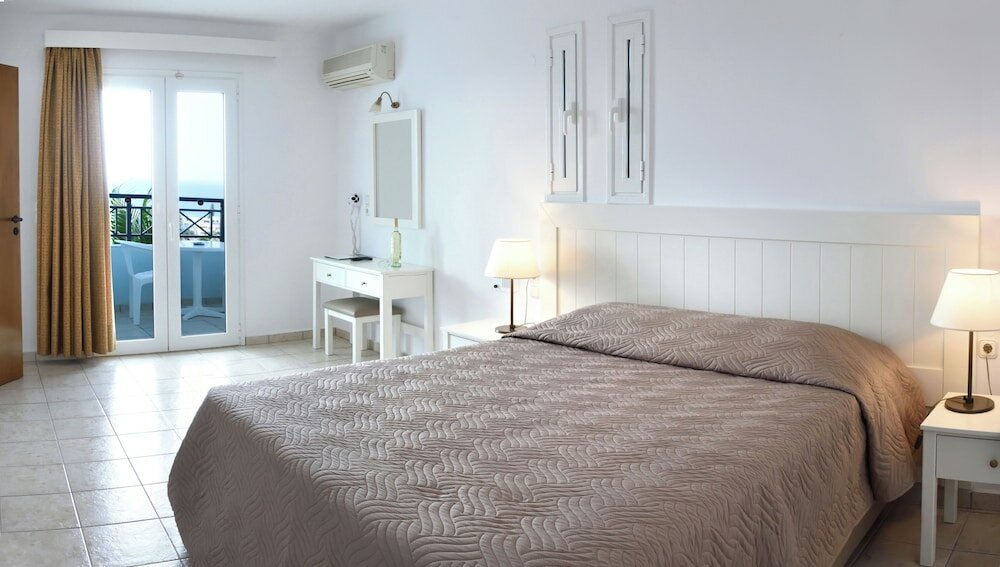 Фото Koni Village Hotel