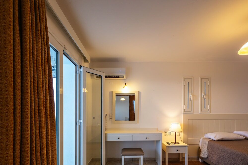 Фото Koni Village Hotel