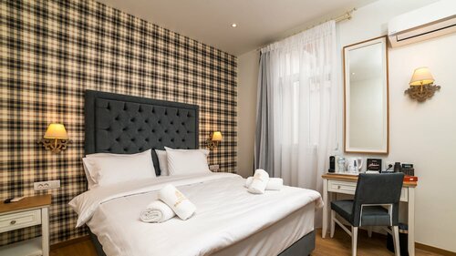 Гостиница Brettania Hotel в Янине
