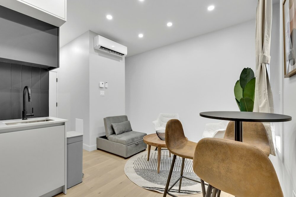 Фото Deluxe Suites Downtown Montreal