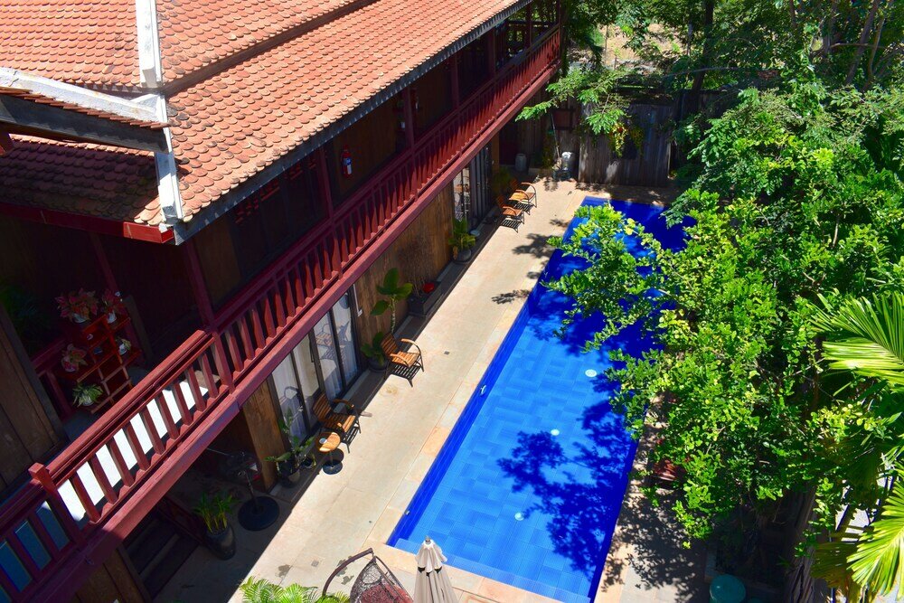 Фото Three Little Birds