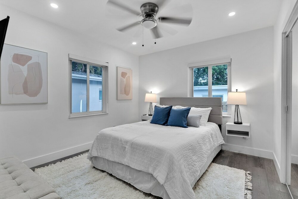 Фото Superior Design District 3bd Home