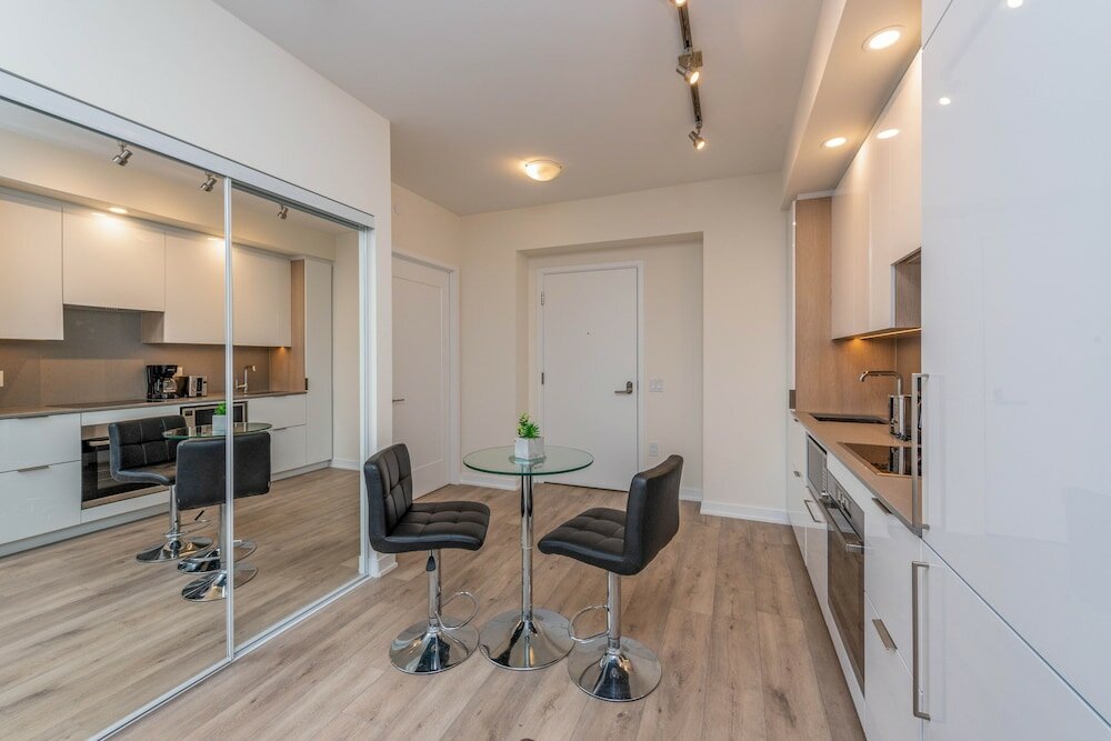 Фото PlanURstay - Harbour Front Toronto