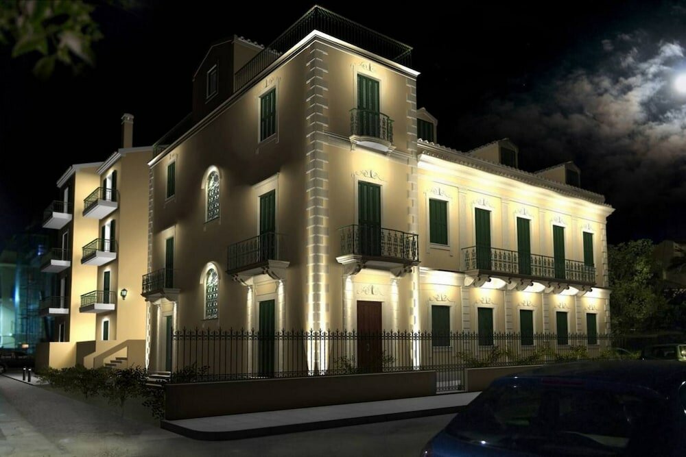 Фото отеля 2